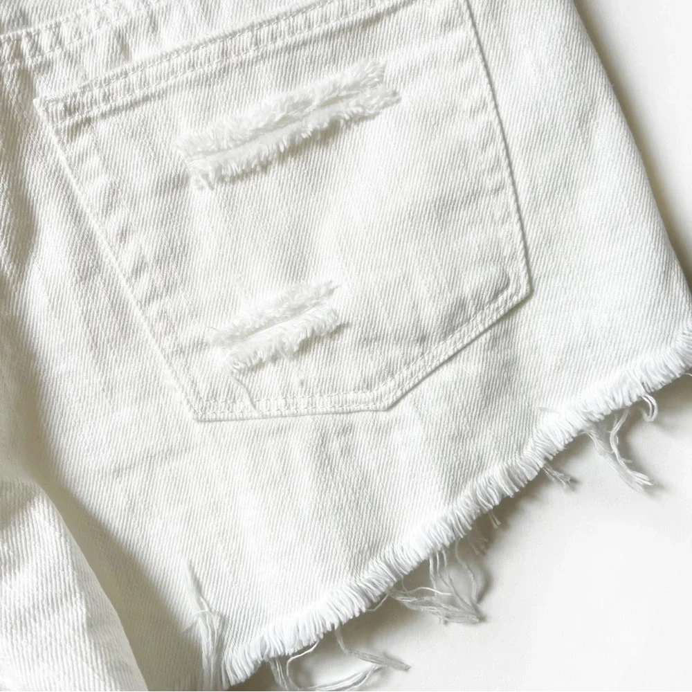 FREE PEOPLE HIGH RISE ANTHRO LOVING GOOD VIBRATIONS WHITE CUT OFF SHORTS… - Picture 11 of 15